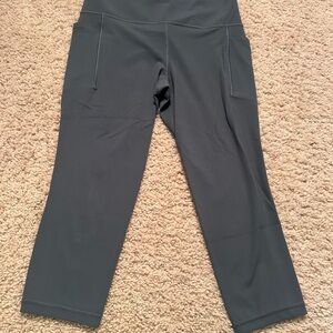 Athleta Salutation Stash Capri Leggings, Green, Medium